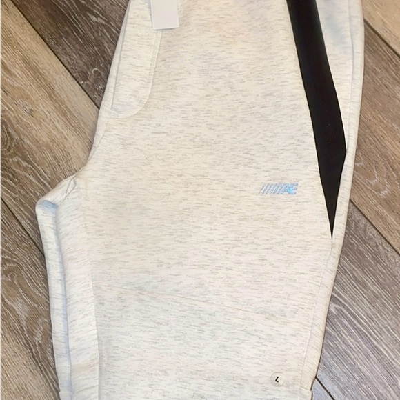 American Eagle very light grayJogger Sweatpants with Black Accents - Picture 3 of 3